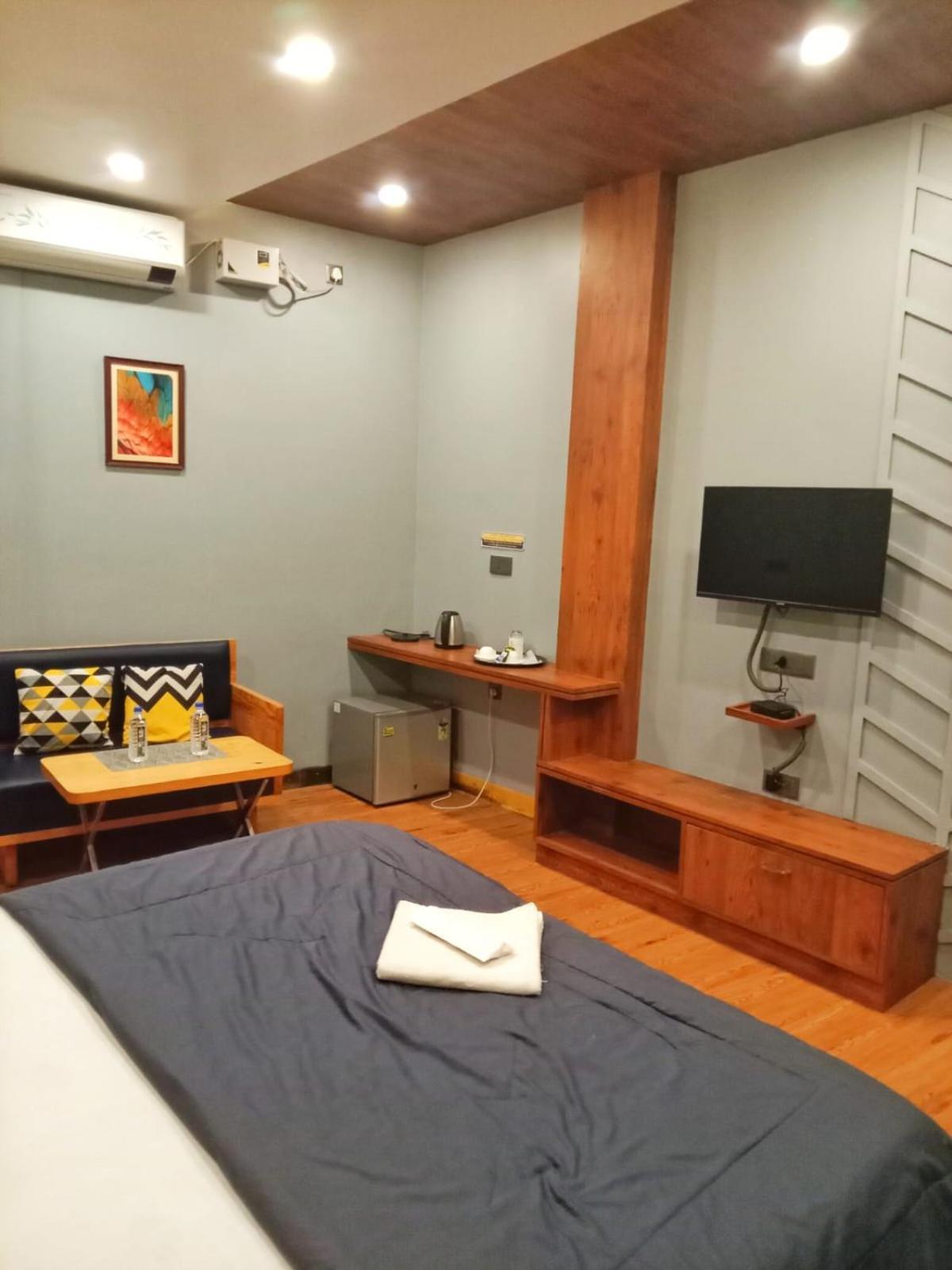 The Promise Hotel And Resort Tajpur 외부 사진