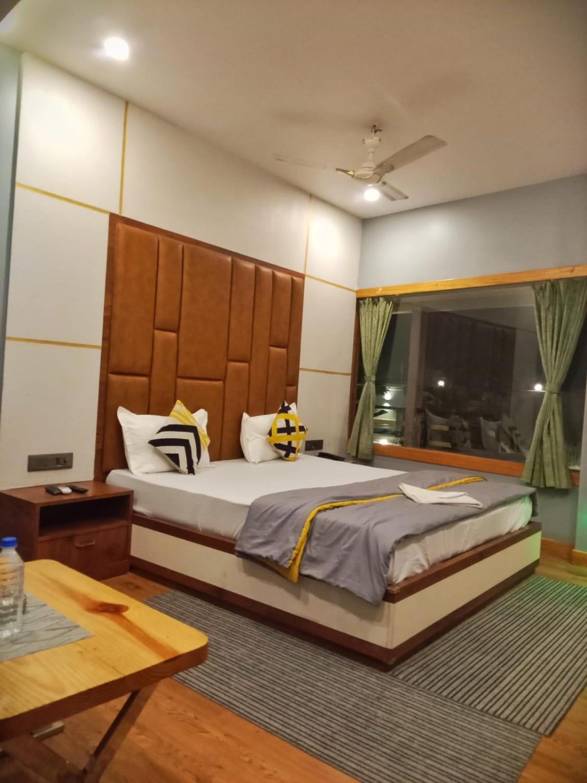 The Promise Hotel And Resort Tajpur 외부 사진