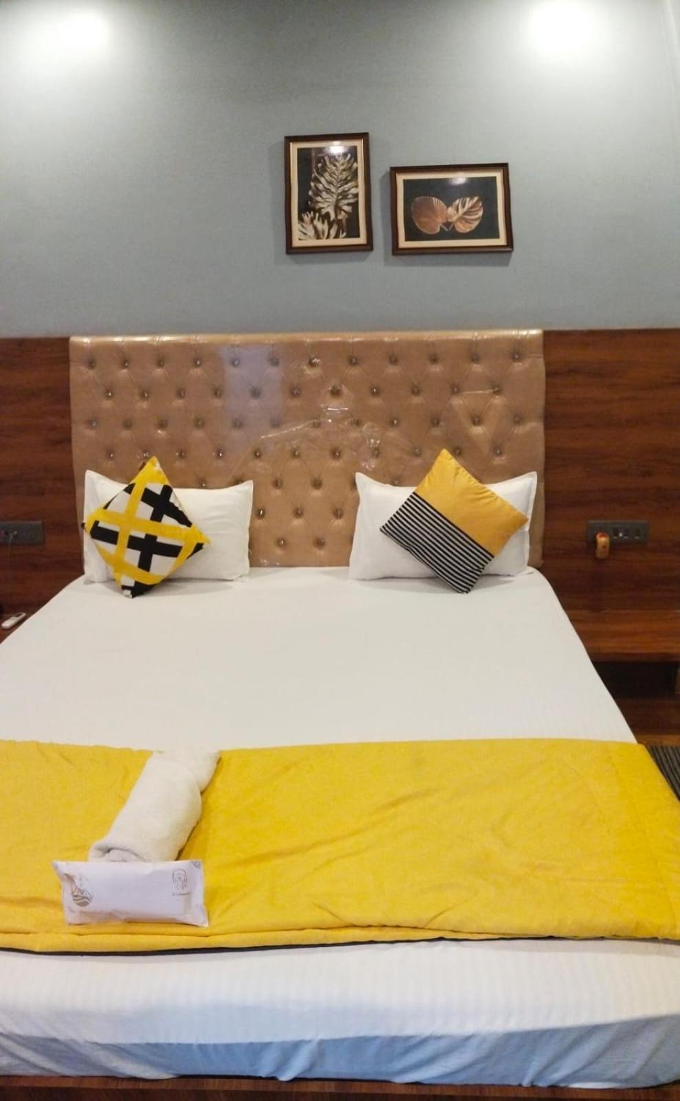 The Promise Hotel And Resort Tajpur 객실 사진