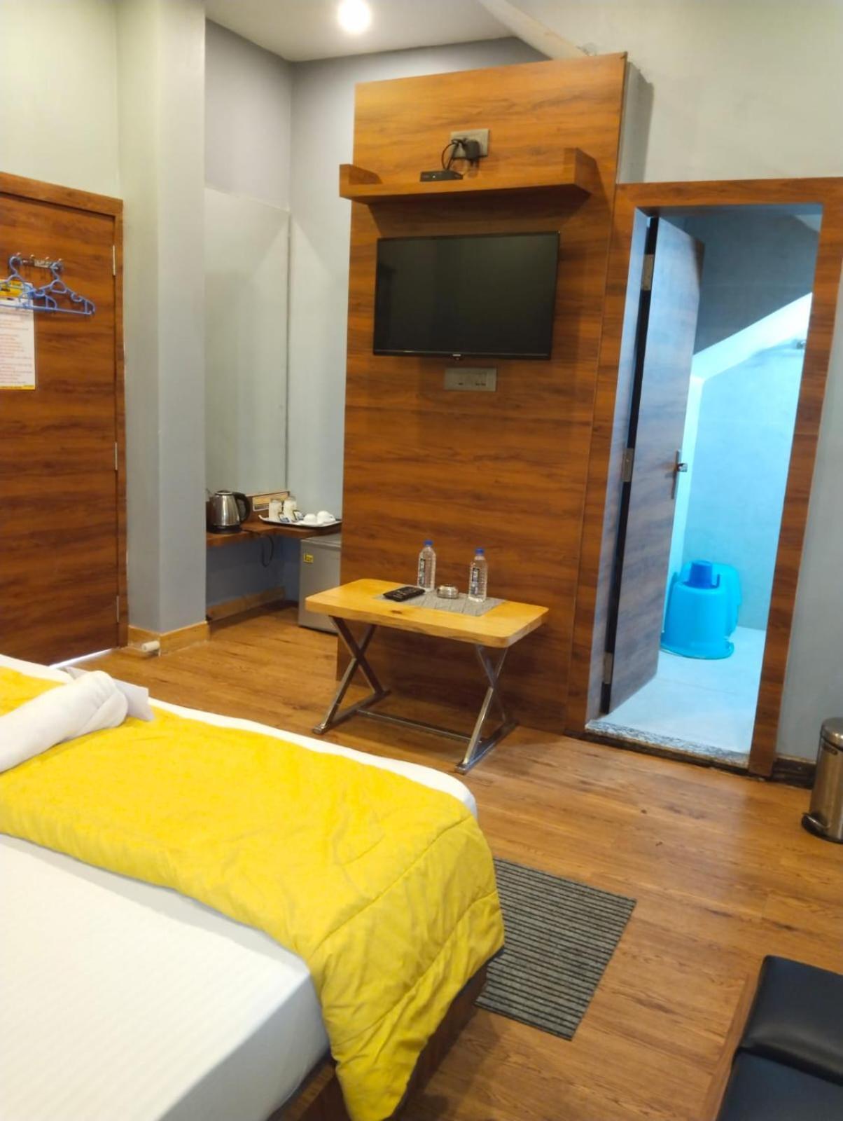The Promise Hotel And Resort Tajpur 객실 사진